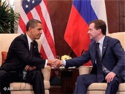 Медведев считает последние годы в отношениях РФ-США лучшими