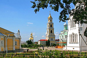 В Дивеево прибыли тысячи  верующих