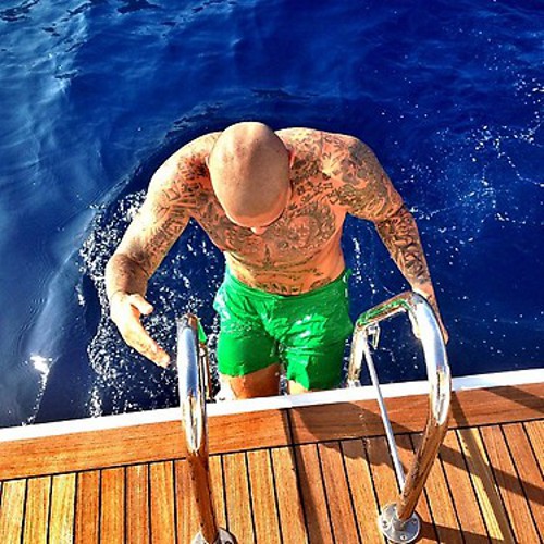 Тимати Твиттер.jpg