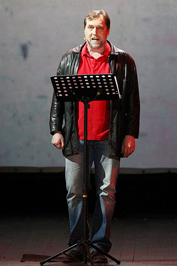 Никита Высоцкий читает стихотворение Спасибо, что бухой.jpg