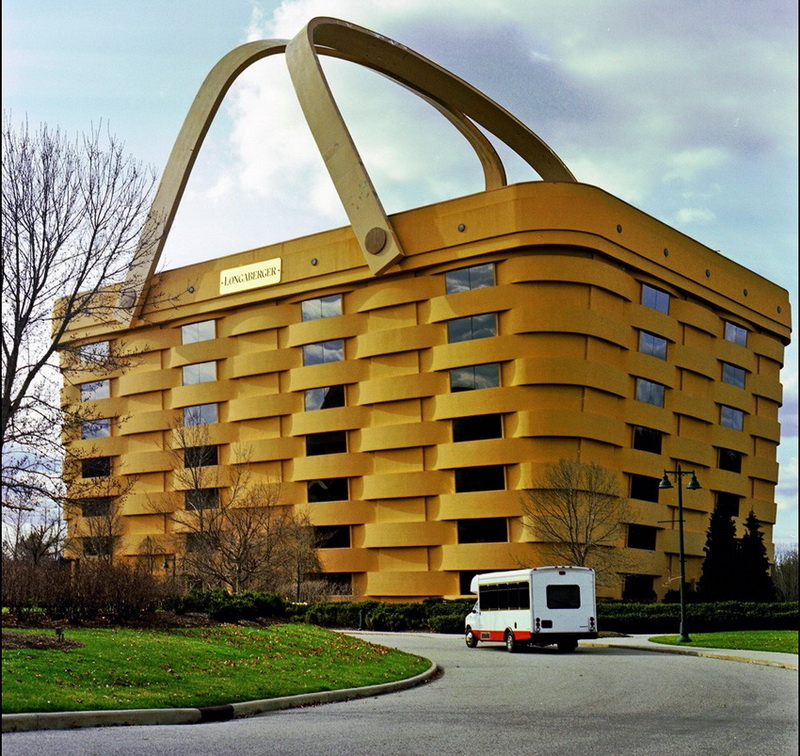 Офис фирмы Longaberger basket company (Корзины Лонгабергера) в городе Ньюарк, штат Огайо.jpg