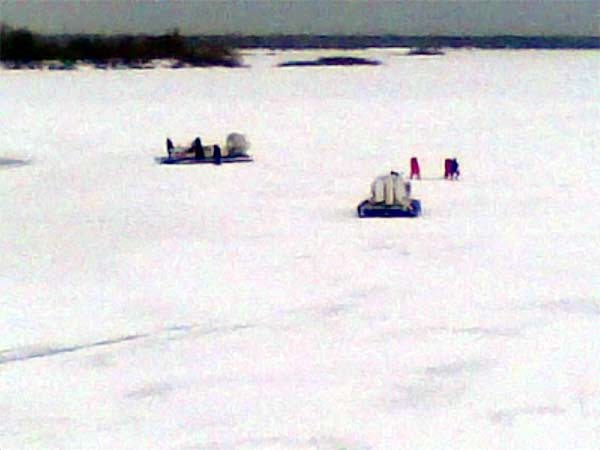 Для проведения поисково-спасательной операции в район происшествия направлены 2 судна на воздушной подушке, водолазная группа, психологи.jpg