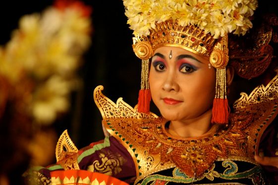 индонезийский национальный костюм.jpg