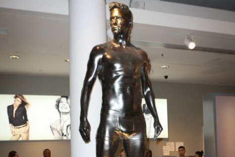 статуя дэвида бэкхема.jpg