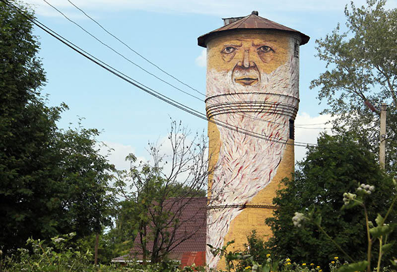 Башня-человек в Перми.jpg