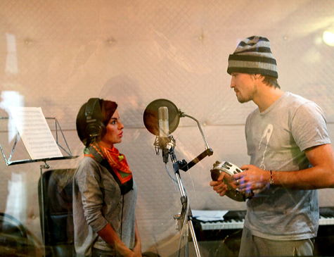 Они уже записали песню Back To Her Future, которую и собираются спеть на конкурсе.jpg