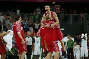 Россия вышла на первое место в группе