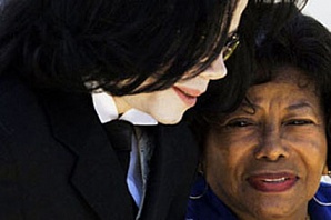 Пропала мать Майкла Джексона