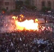 На митинге в Ереване взорвались воздушные шары (ВИДЕО)
