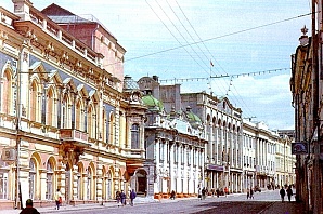 На улице  Рождественская для детей проводят исторические экскурсии