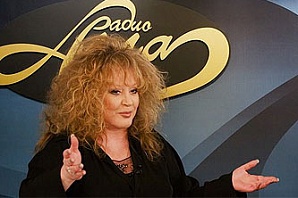 Пугачева возвращается на сцену под другим именем